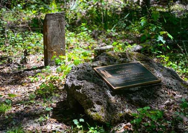 Isham and Sarah Stewart's Gravesite - The Stewart Homestead Murders