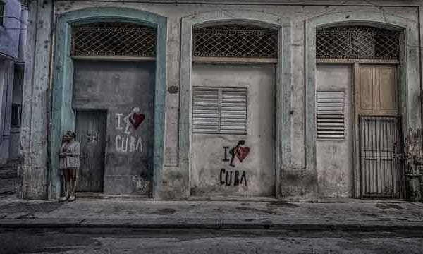 Woman-Standing-on-Streen-In-Old-Havana-Cuba